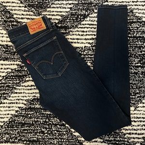 Size 27 Levi 711 Skinny jeans